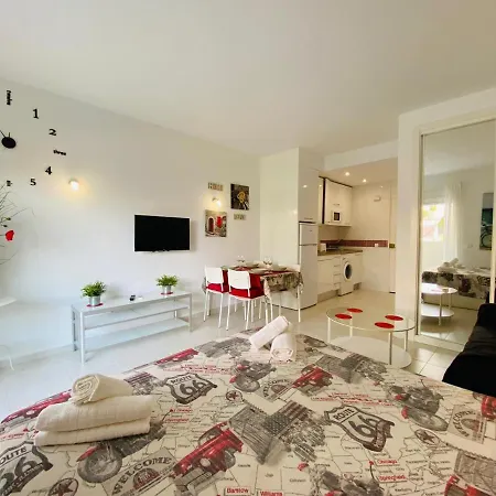 Lejlighed Benalbeach-cozy And Equipped Apt With Water Slides & Beach *